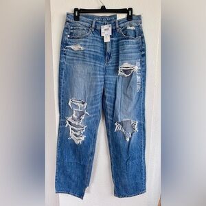 AMERICAN EAGLE SUPER HIGH WAISTED BAGGY STRAIGHT JEAN